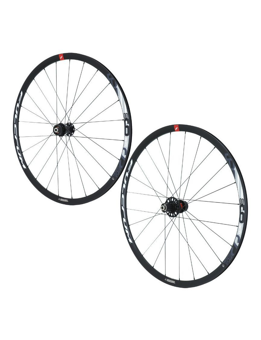 ROUES ROUTE 700 FULCRUM RACING 600 DISC CENTERLOCK NOIR CASSETTE SHIMANO 11-10V. AXE TRAVERSANT 12X100 ET 12X142 (PAIRE)