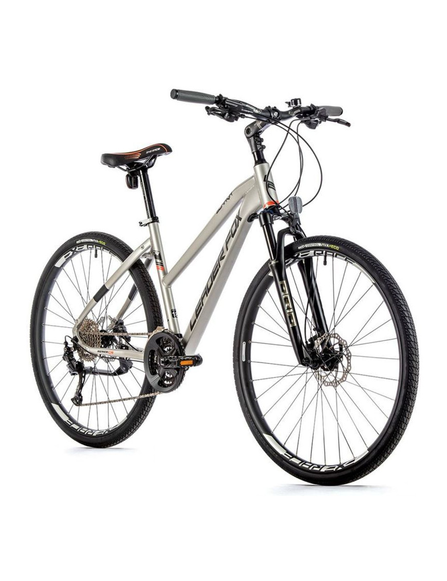 VELO MUSCULAIRE VTC 28 LEADER FOX SUMAVA 2023 FEMME ARGENT MAT 9V CADRE 16,5 POUCES (TAILLE ADULTE 160 à 168 cm)